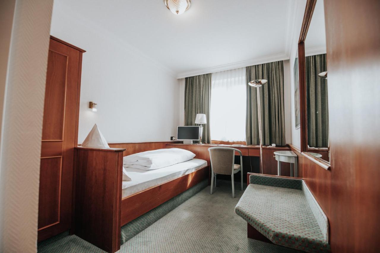 Hotel Boutique Am Rathaus - Reblaus 3*